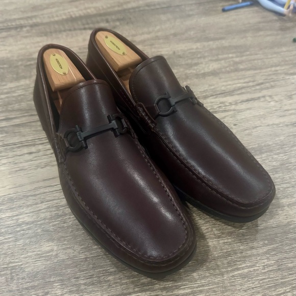 Like NEW Salvatore Ferragamo Dark Brown Leather Loafers - Picture 5 of 5